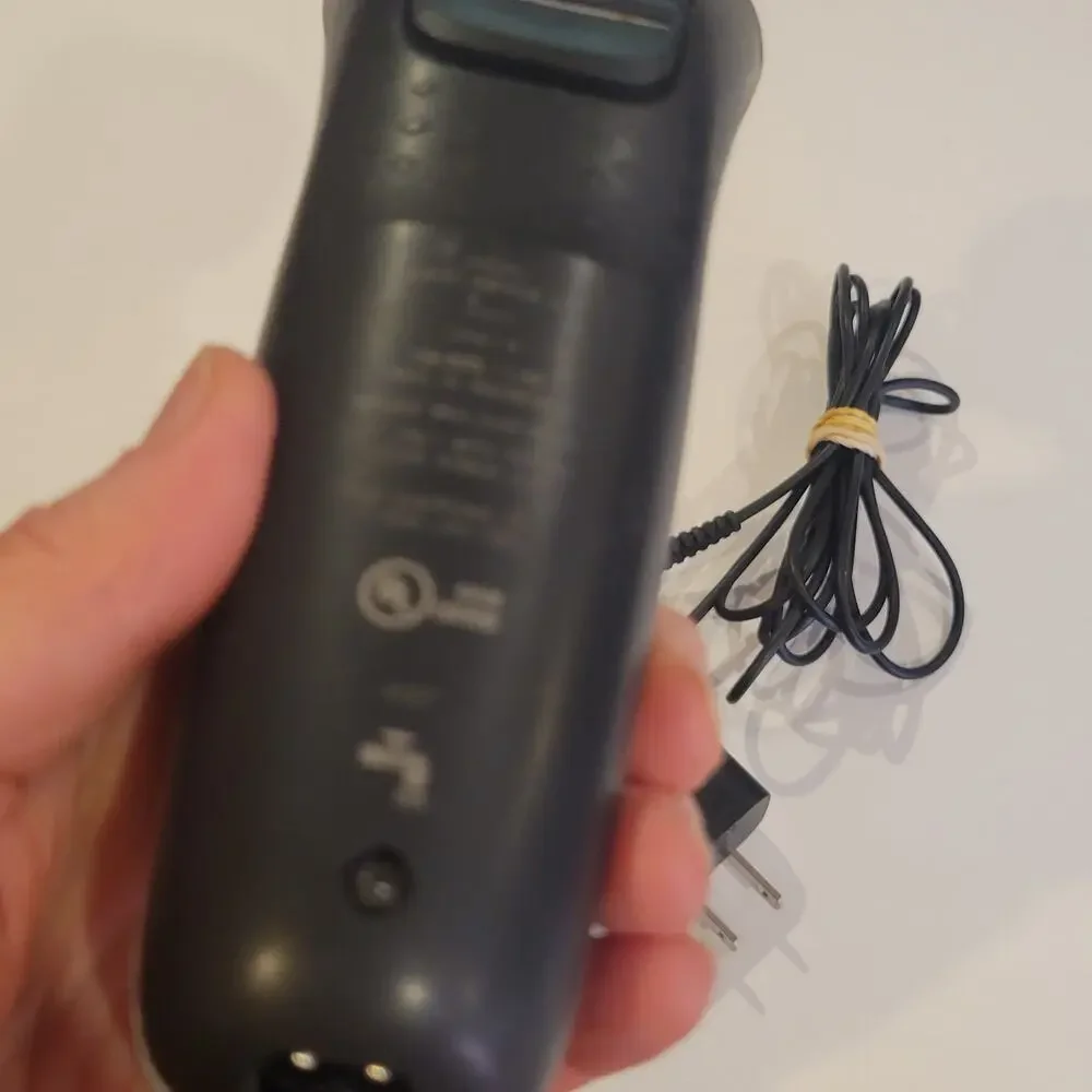 Philips Norelco Series 1000 S1211 Men's  Wet & Dry Electric Shaver